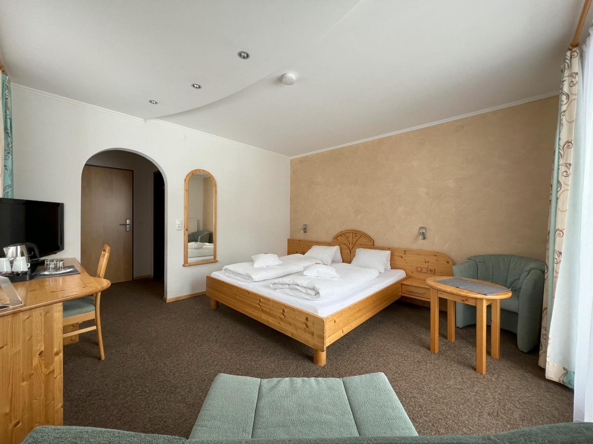 Hotel Garni Burger Sankt Jakob in Defereggen Exterior photo