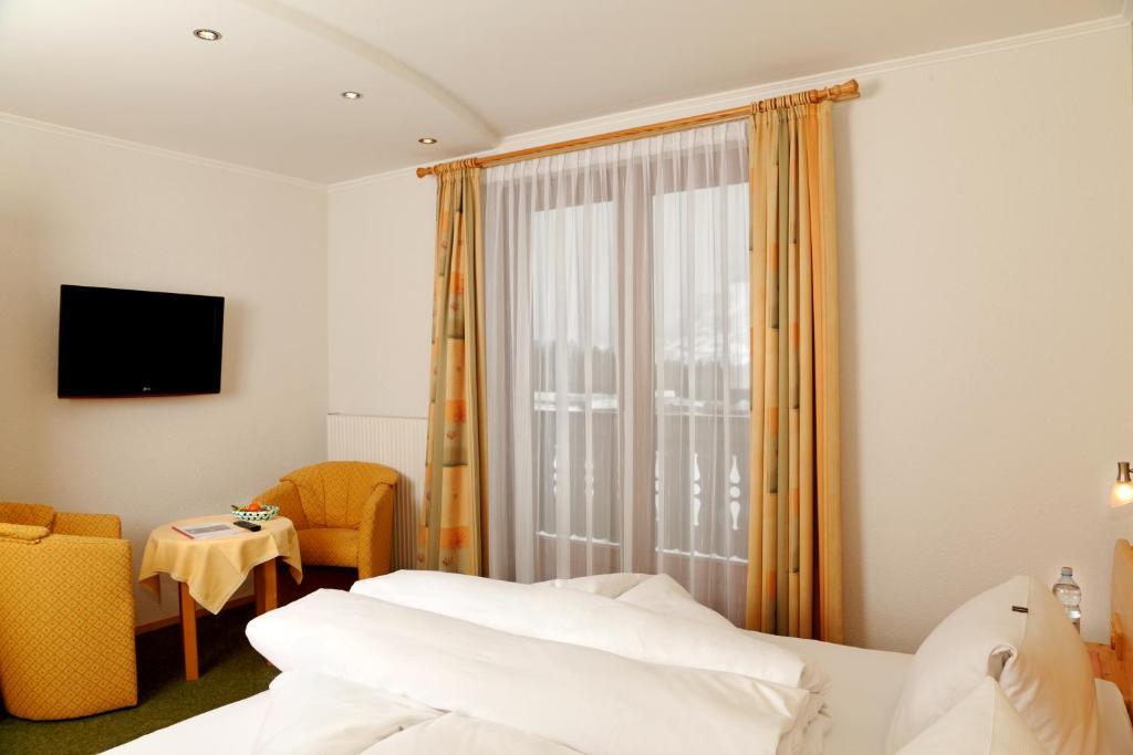 Hotel Garni Burger Sankt Jakob in Defereggen Room photo